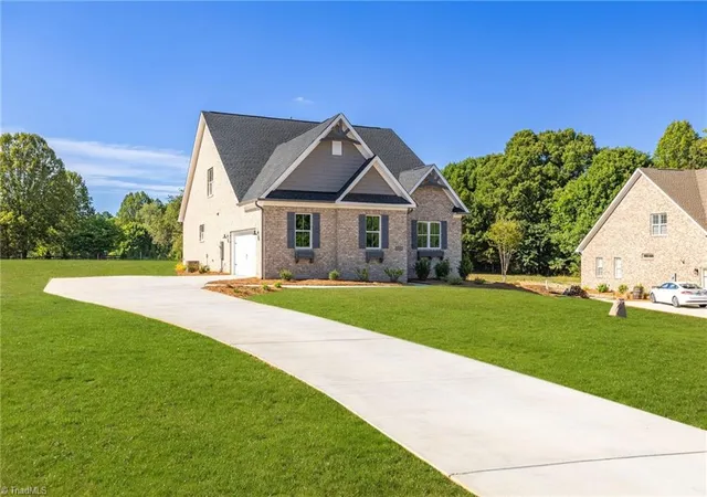 3rd image of 8305 Pyramid Dr, Summerfield, NC 27358 | MLS# 1225263