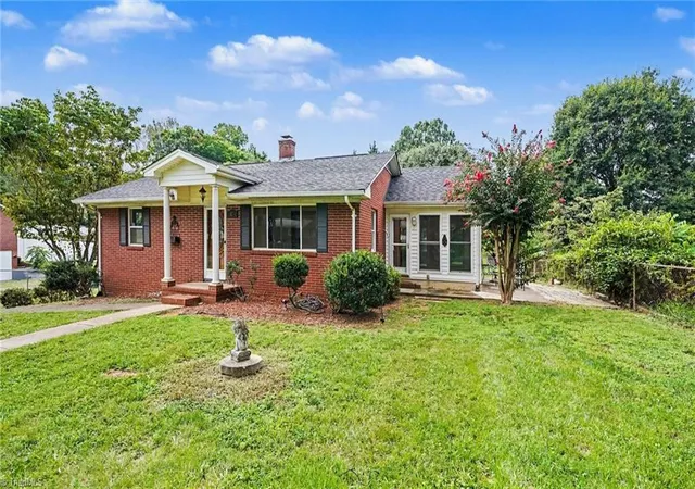 Photo 1 of Single family home for sale at 6174 Haywood St, Clemmons, NC 27012 | MLS# 1233131 | Listing updated on 2026-09-07