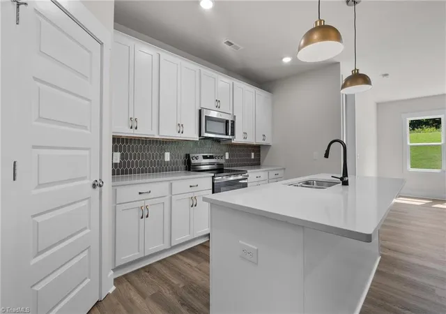 Photo 3 of Single family home for sale at 4104 Lincoln Ml Dr, Mc Leansville, NC 27301 | MLS# 1228555 | Listing updated on 2026-09-15
