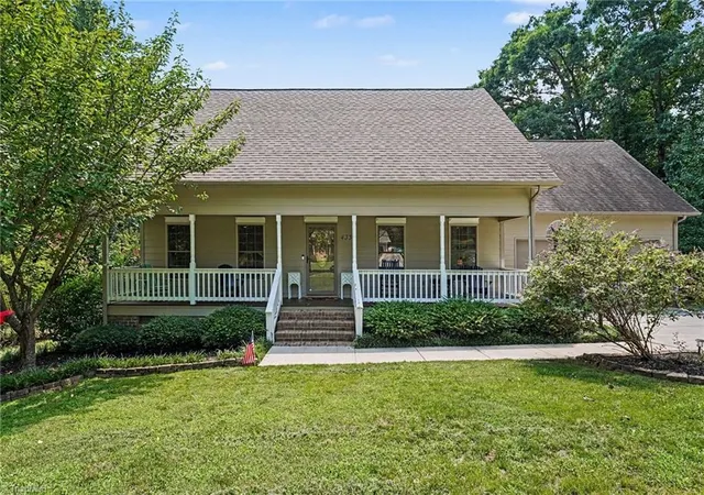 2nd image of 433 Northampton Dr, Asheboro, NC 27205 | MLS# 1230021