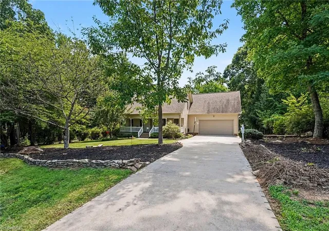 3rd image of 433 Northampton Dr, Asheboro, NC 27205 | MLS# 1230021