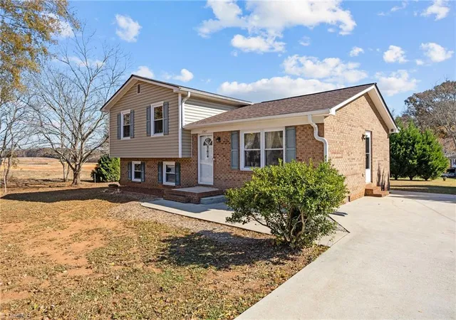 Photo 4 of Single family home for sale at 1547 New Jersey Church Rd, Lexington, NC 27292 | MLS# 1201652 | Listing updated on 2026-08-18