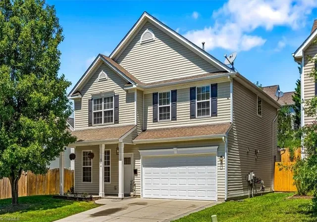 Photo 3 of Single family home for sale at 884 Jennifer Ln, High Point, NC 27265 | MLS# 1233401 | Listing updated on 2026-09-15