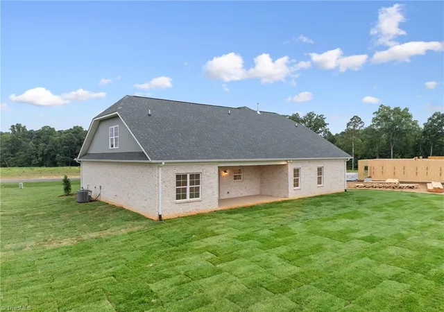 35th image of 242 Avian Ln, Winston Salem, NC 27127 | MLS# 1223193