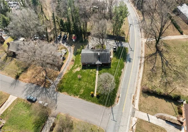 27th image of 1734 Lancelot Ln, Winston Salem, NC 27103 | MLS# 1225754