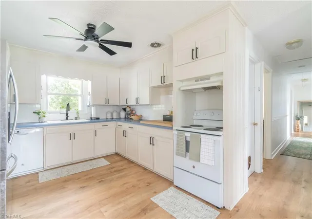 Photo 3 of Single family home for sale at 1826 Old Holw Rd, Walkertown, NC 27051 | MLS# 1229769 | Listing updated on 2026-08-26