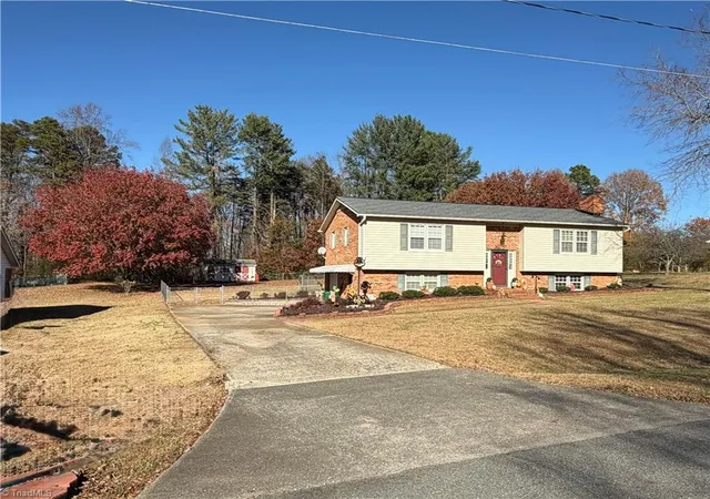 Photo 2 of Single family home for sale at 130 Winchester Dr, King, NC 27021 | MLS# 1214931 | Listing updated on 2026-07-15