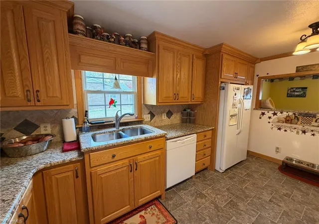 Photo 3 of Single family home for sale at 130 Winchester Dr, King, NC 27021 | MLS# 1214931 | Listing updated on 2026-07-15