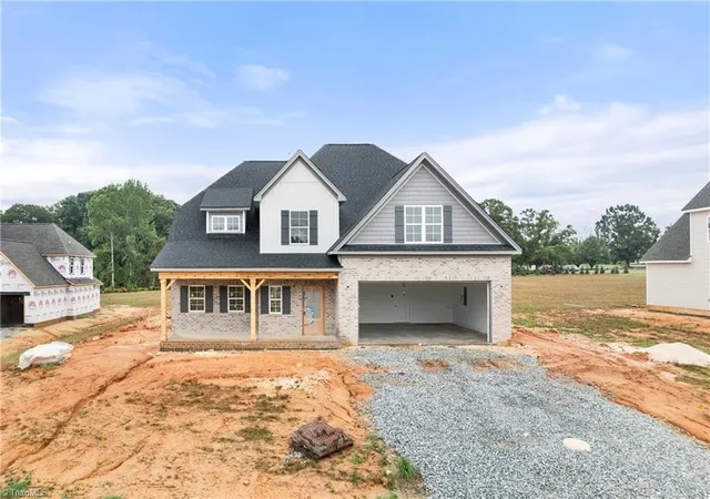 Photo 2 of Sale Pending at 154 Canton Dr, Lexington, NC 27295 | MLS# 1229170 | Listing updated on 2026-07-30