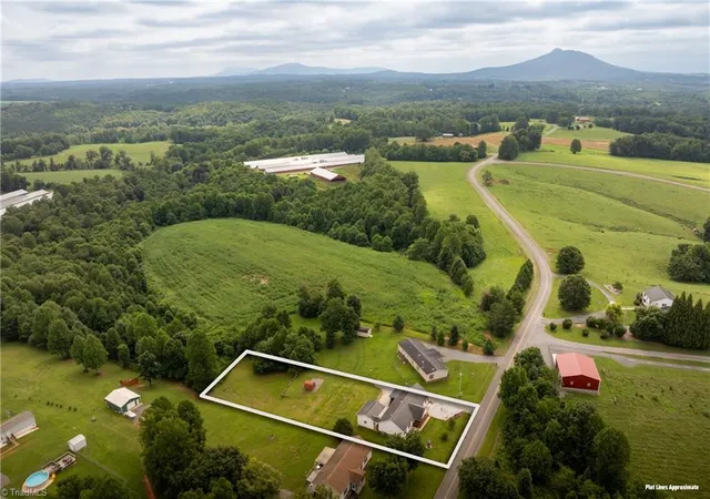 4th image of 1102 Bryant Mill Rd, Ararat, NC 27007 | MLS# 1230322