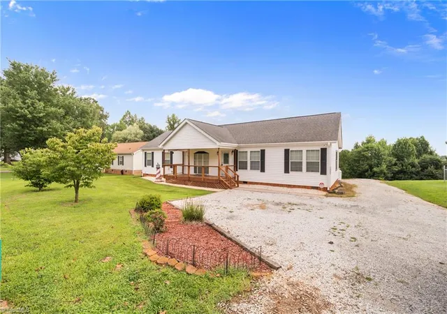 5th image of 1102 Bryant Mill Rd, Ararat, NC 27007 | MLS# 1230322