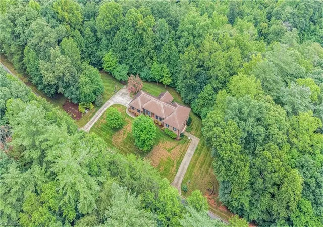 Photo 50 of Single family home for sale at 913 Colonial Hts, North Wilkesboro, NC 28659 | MLS# 1228037 | Listing updated on 2026-07-20