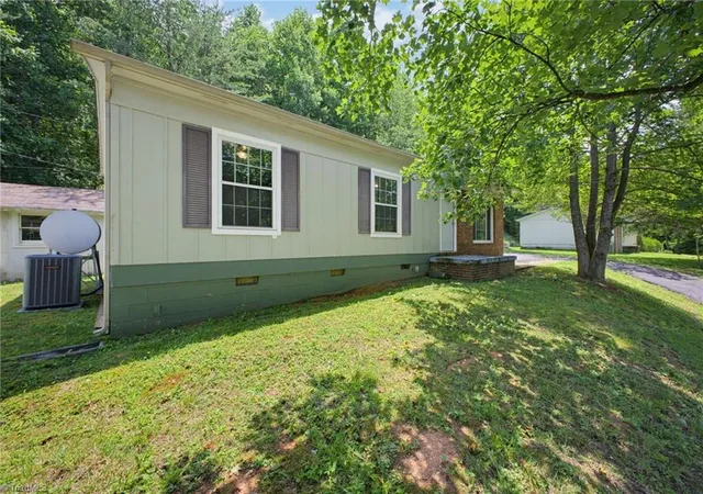 Homes for sale in Nebo, NC | 488 John Swofford Rd, Nebo, NC 28761 | MLS# 1226357
