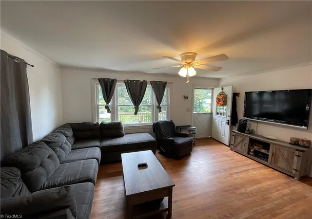 Photo 3 of Sale Pending at 152 Coble Cir, Lexington, NC 27295 | MLS# 1230568 | Listing updated on 2026-09-20