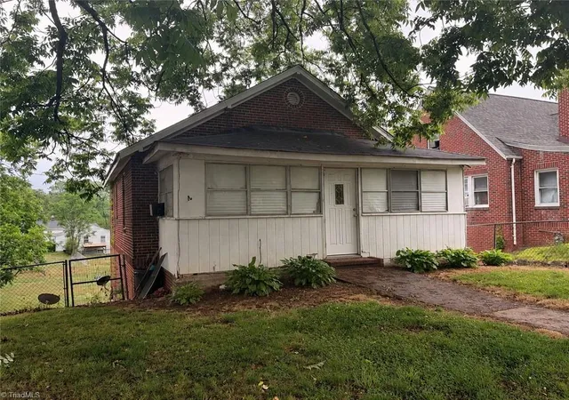 Homes for sale in Reidsville, NC | 309 Wentworth St, Reidsville, NC 27320 | MLS# 1222941