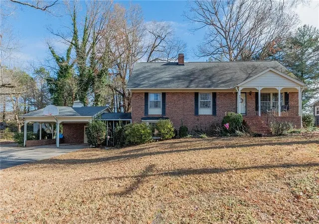 Photo 1 of Single family home for sale at 601 Longview Dr, Thomasville, NC 27360 | MLS# 1203845 | Listing updated on 2026-09-10