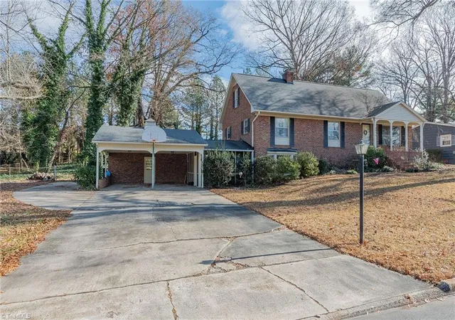Photo 3 of Single family home for sale at 601 Longview Dr, Thomasville, NC 27360 | MLS# 1203845 | Listing updated on 2026-09-10