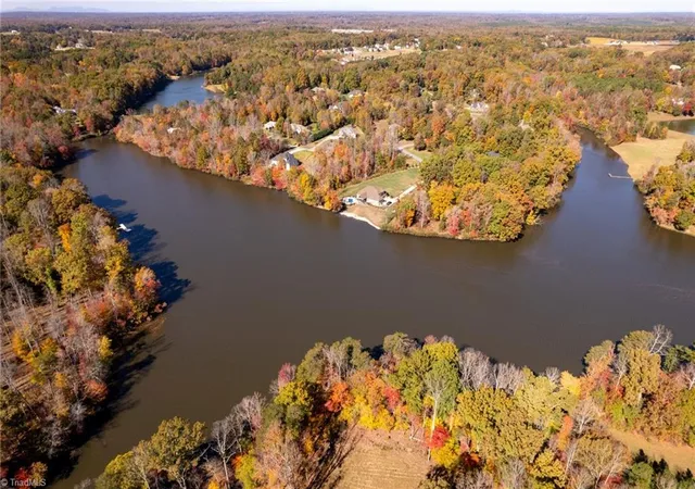 2nd image of 8006 Duck Pond Ct, Browns Summit, NC 27214 | MLS# 1173053
