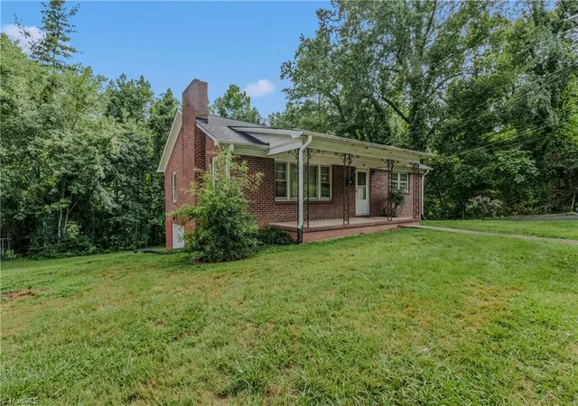 2nd image of 208 Linville Rd, Mount Airy, NC 27030 | MLS# 1228384