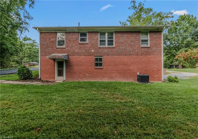 5th image of 208 Linville Rd, Mount Airy, NC 27030 | MLS# 1228384