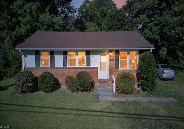 Photo 3 of Single family home for sale at 2546 Rosemary Dr, Winston Salem, NC 27105 | MLS# 1226620 | Listing updated on 2026-08-14