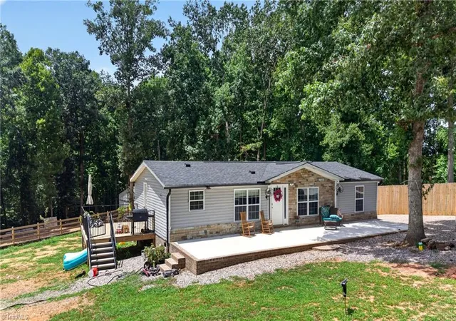 3rd image of 424 Back Creek Church Rd, Asheboro, NC 27205 | MLS# 1229091