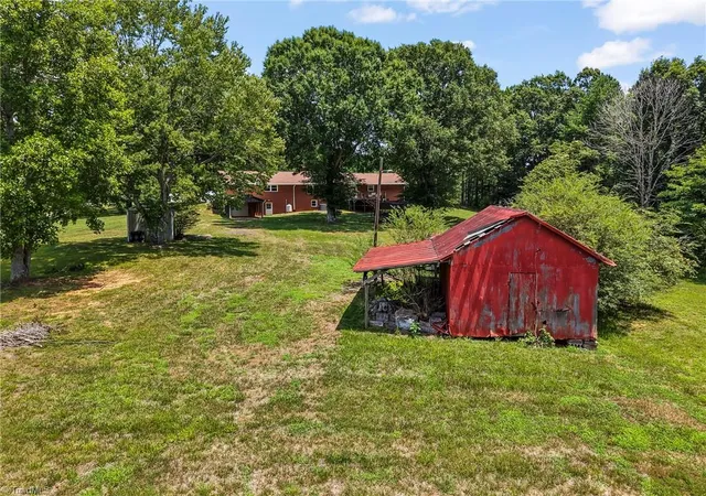 5th image of 342 Culler Rd, Pinnacle, NC 27043 | MLS# 1229735