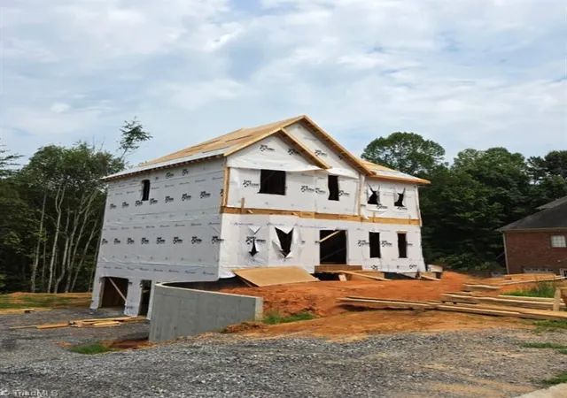 Photo 2 of Single family home for sale at 316 Scenic Dr, King, NC 27021 | MLS# 1233087 | Listing updated on 2026-08-26