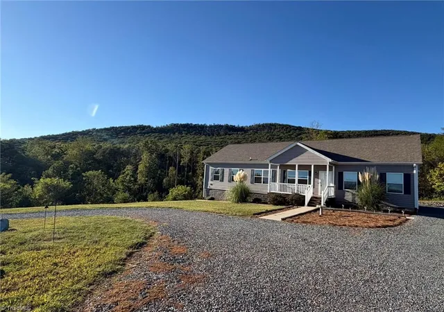 Manufactured home for sale at 1060 Birdsong Rd, King, NC 27021 | MLS# 1237007