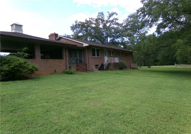 Photo 2 of Single family home for sale at 362 Happy Holw Ct, Lexington, NC 27295 | MLS# 1230495 | Listing updated on 2026-08-24