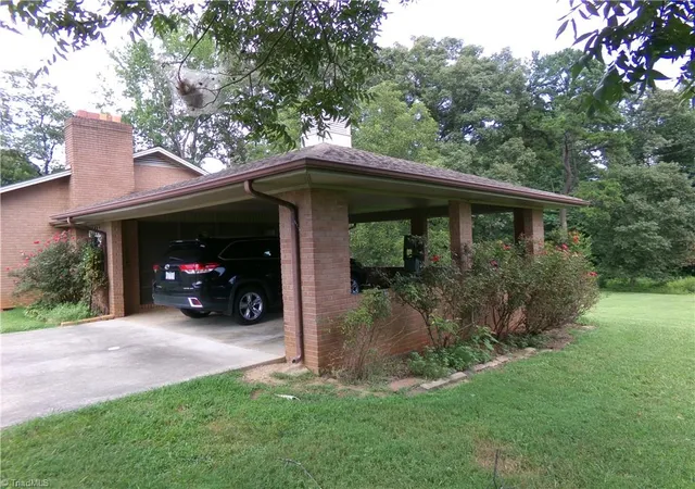 Photo 3 of Single family home for sale at 362 Happy Holw Ct, Lexington, NC 27295 | MLS# 1230495 | Listing updated on 2026-08-24