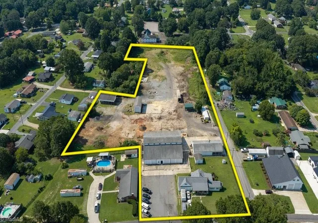 Photo 1 of Single family home for sale at 2609 Woodsdale St, Kannapolis, NC 28081 | MLS# 1229875 | Listing updated on 2026-08-03