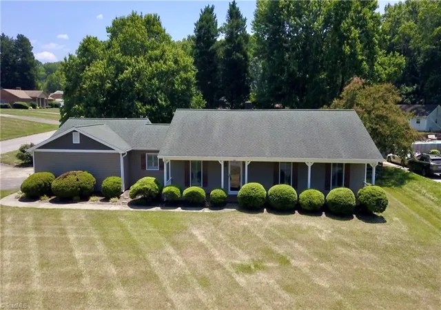 1st image of 162 Rockford Rd, Kernersville, NC 27284 | MLS# 1226729