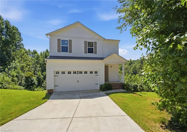 Photo 1 of Sale Pending at 181 Four Andrews Dr, Harmony, NC 28634 | MLS# 1233683 | Listing updated on 2026-09-15