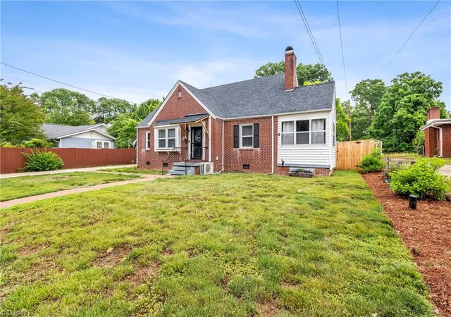 Homes for sale in Reidsville, NC | 902 Wentworth St, Reidsville, NC 27320 | MLS# 1222310