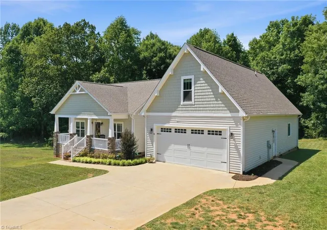3rd image of 1037 Shenandoah Trl, Boonville, NC 27011 | MLS# 1224501