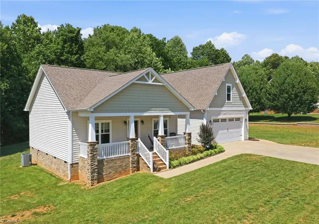 4th image of 1037 Shenandoah Trl, Boonville, NC 27011 | MLS# 1224501