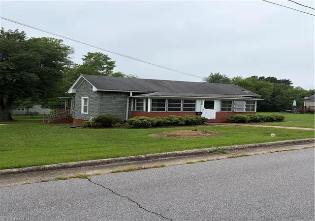 1st image of 1308 Carolina Ave, Eden, NC 27288 | MLS# 1227809