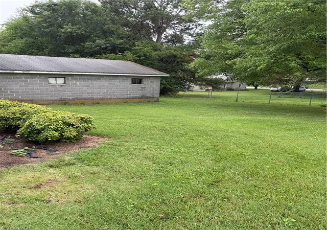 2nd image of 1308 Carolina Ave, Eden, NC 27288 | MLS# 1227809