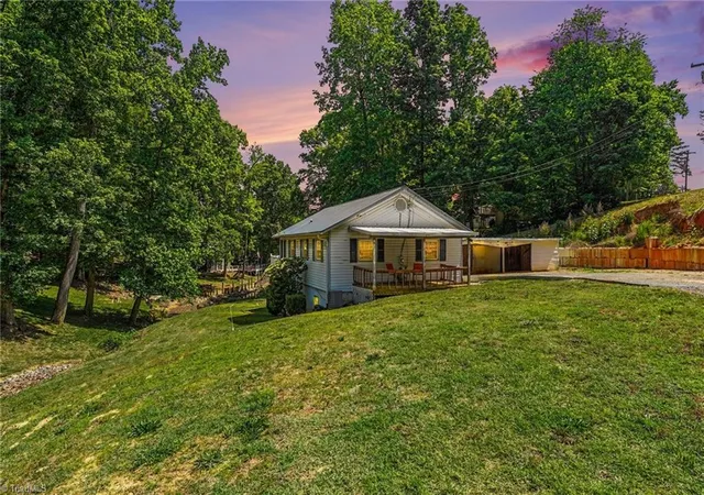 Homes for sale in Lexington, NC | 293 Oriole Dr, Lexington, NC 27292 | MLS# 1222000