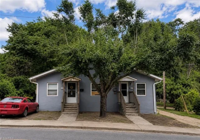2nd image of 858 Willow St, Mount Airy, NC 27030 | MLS# 1226630