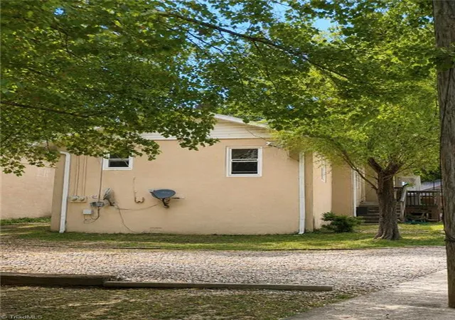 3rd image of 858 Willow St, Mount Airy, NC 27030 | MLS# 1226630