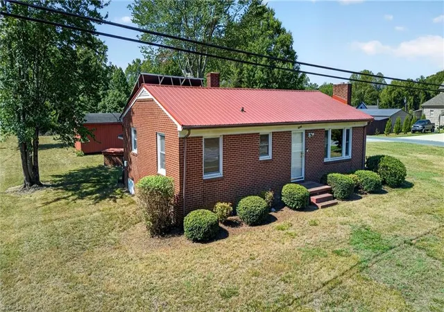 4th image of 3400 Oak Ridge Rd, Summerfield, NC 27358 | MLS# 1227241