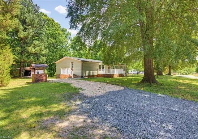 Homes for sale in Madison, NC | 1059 Whitts Rd, Madison, NC 27025 | MLS# 1225386