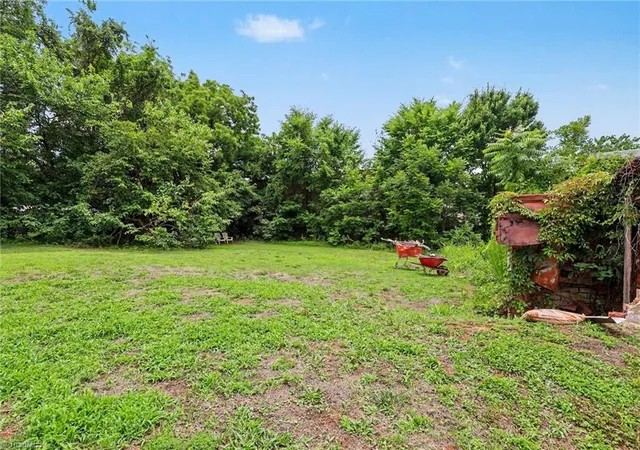 Listing Photo 5 - Condo for sale in building located at 115 N Flanner St, Burlington, NC 27217