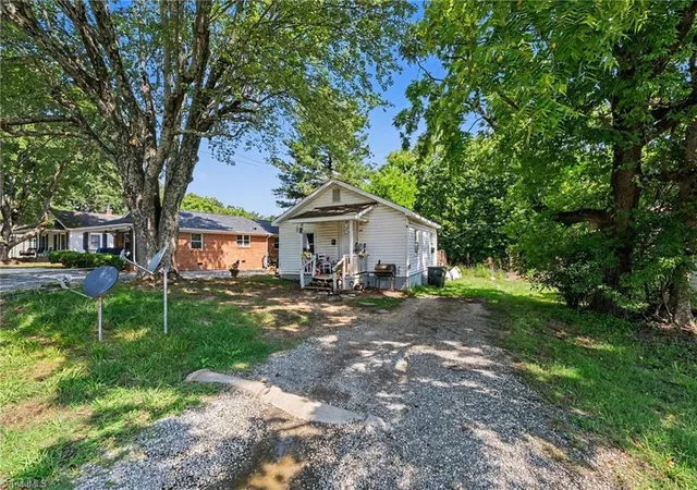 Photo 2 of Single family home for sale at 355 Foster St, Burlington, NC 27217 | MLS# 1223271 | Listing updated on 2026-09-09
