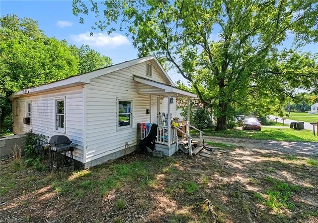 Photo 3 of Single family home for sale at 355 Foster St, Burlington, NC 27217 | MLS# 1223271 | Listing updated on 2026-09-09