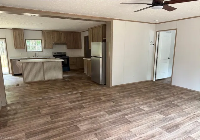 Photo 3 of Sale Pending at 330 Briar Crk Ests, Thomasville, NC 27360 | MLS# 1225713 | Listing updated on 2026-09-05