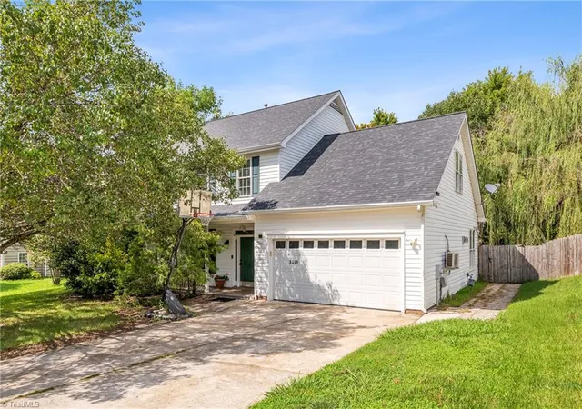 2nd image of 3549 Bent Trace Dr, High Point, NC 27265 | MLS# 1229872