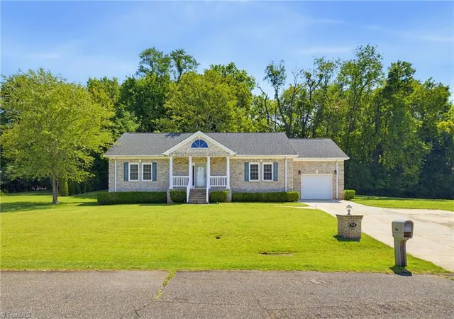 Photo 2 of Single family home for sale at 726 Cypress Hill Dr, Eden, NC 27288 | MLS# 1233093 | Listing updated on 2026-09-03